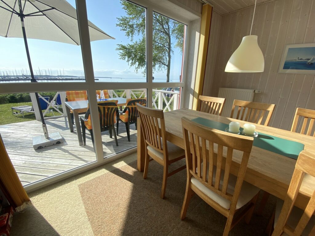 Ferienhaus WackerMagic Esstisch für 6 Personen